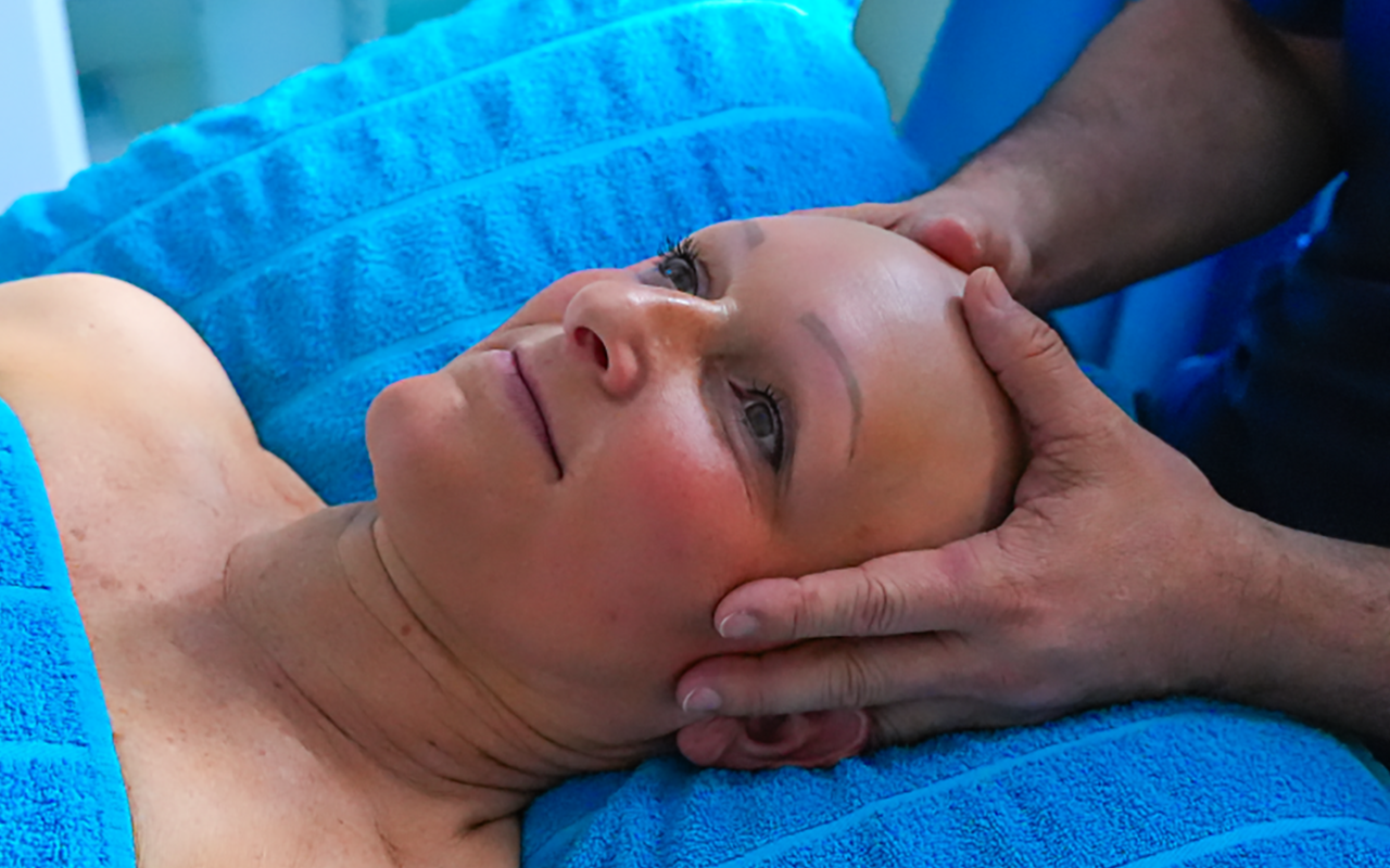 Gesichts-, Kopf- und Nackenmassage