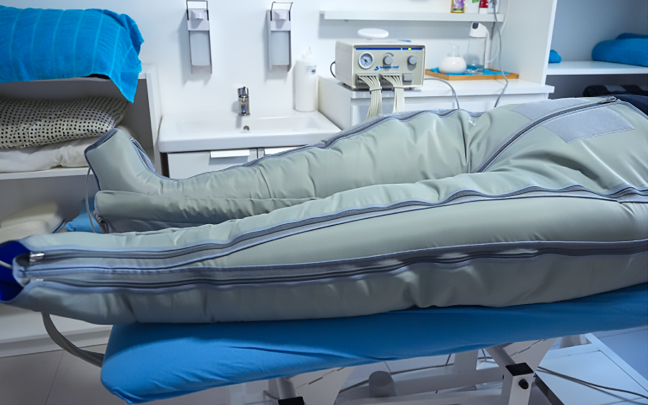Kompressionstherapie für beide Beine und Hüfte